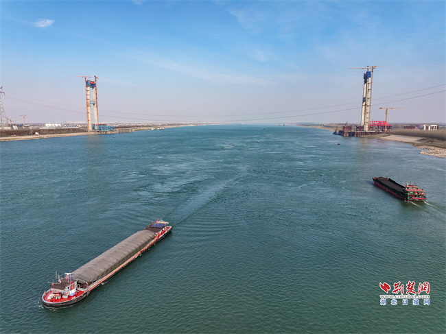 3.大桥一跨过江保障长江通航无碍.jpg