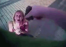 美国警员暴力执法女小偷